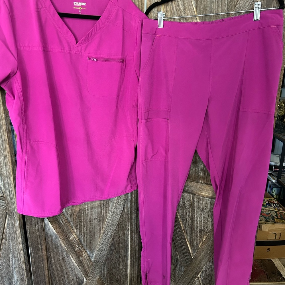 Scrubstar Fuschia Scrub Set